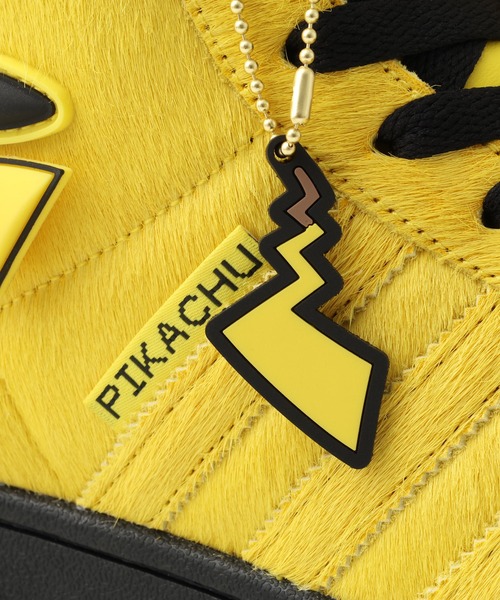 adidas(アディダス)の「adidas POKEMON SUPERSTAR II MID / アディダス ポケモン スーパースター II ミッド 【SP】(スニーカー・メンズ・イエロー・23.0cm/29.0cm/28.5cm/28.0cm/27.5cm/27.0cm/26.5cm/26.0cm/25.5cm/25.0cm/24.5cm/24.0cm/23.5cm)」の2枚目の写真