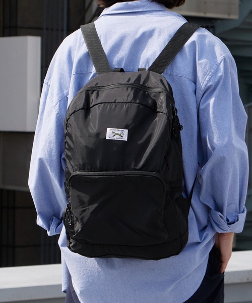 PENNEYS(ぺニーズ)の「PENNEYS/ペニーズ THE FOX PACKABLE DAY PACK 撥水 パッカブル 梅雨 雨の日 レイングッズ2026年 夏 夏服(バックパック/リュック・メンズ・ブラック/グレー・FREE)」の1枚目の写真