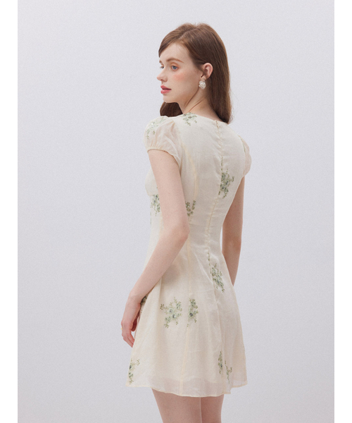 SINCETHEN(シンスゼン)の「オフィーリア刺繍ミニワンピース(ワンピース・レディース・その他・LARGE/MEDIUM/SMALL)」の17枚目の写真