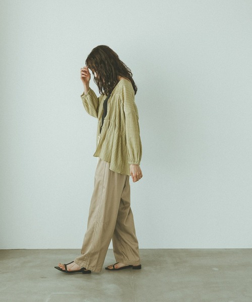 GLOBAL WORK（グローバルワーク）の「GOODチノベイカー冷感パンツ/666403（その他パンツ・レディース・チャコールグレー/ベージュ/ブラック/カーキ・LARGE/SMALL/MEDIUM）」の8枚目の写真
