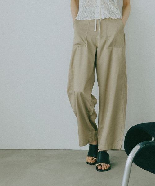 GLOBAL WORK（グローバルワーク）の「GOODチノベイカー冷感パンツ/666403（その他パンツ・レディース・チャコールグレー/ベージュ/ブラック/カーキ・LARGE/SMALL/MEDIUM）」の15枚目の写真