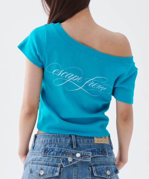 ESCAPEFROM（エスケープフロム）の「[ESCF x ハットゥデイ] ハーフトーンリリーボートネックスリムフィット半袖Tシャツティルブルー（Tシャツ/カットソー・レディース・その他・MEDIUM）」の5枚目の写真
