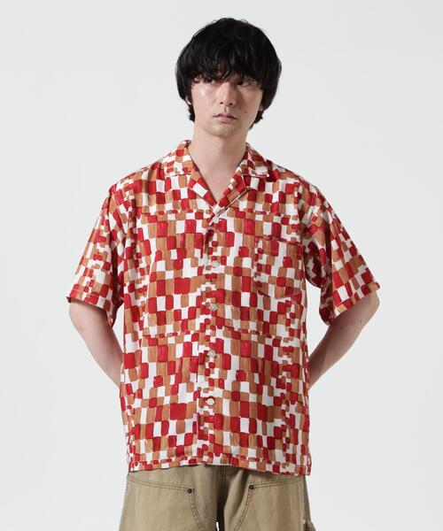 B'2nd（ビーセカンド）の「HOLO MARKET（ホロマーケット）HMV S/S SHIRTS / 総柄アロハ半袖シャツ（シャツ/ブラウス・メンズ・その他24/レッド/ネイビー/ブラック/チャコールグレー/ベージュ/モスグリーン・2/1）」の7枚目の写真