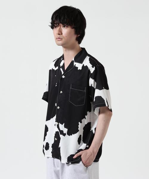 B'2nd（ビーセカンド）の「HOLO MARKET（ホロマーケット）HMV S/S SHIRTS / 総柄アロハ半袖シャツ（シャツ/ブラウス・メンズ・その他24/レッド/ネイビー/ブラック/チャコールグレー/ベージュ/モスグリーン・2/1）」の2枚目の写真