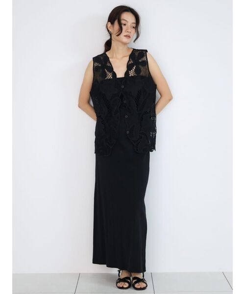 FIKA.(フィーカ)の「Floral lace vest(ベスト・レディース・オフホワイト/ダークブラウン/ブラック・MEDIUM)」の13枚目の写真