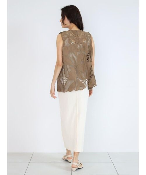 FIKA.(フィーカ)の「Floral lace vest(ベスト・レディース・オフホワイト/ダークブラウン/ブラック・MEDIUM)」の22枚目の写真