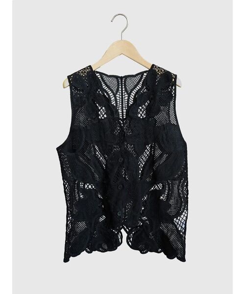 FIKA.(フィーカ)の「Floral lace vest(ベスト・レディース・オフホワイト/ダークブラウン/ブラック・MEDIUM)」の5枚目の写真