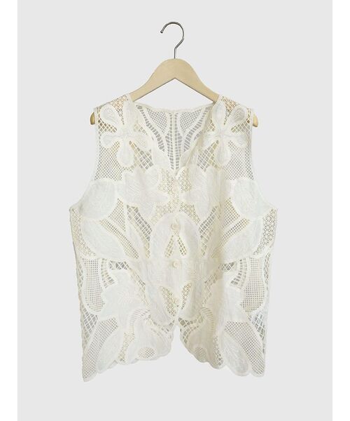 FIKA.(フィーカ)の「Floral lace vest(ベスト・レディース・オフホワイト/ダークブラウン/ブラック・MEDIUM)」の4枚目の写真