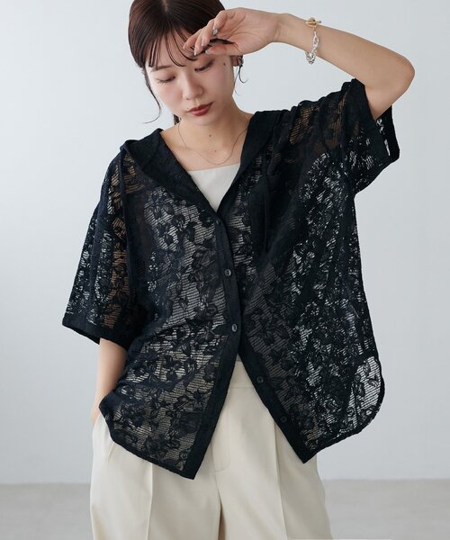 DISCOAT(ディスコート)の「レースフード半袖シャツ(シャツ/ブラウス・レディース・オフホワイト/ブラック・FREE)」の2枚目の写真