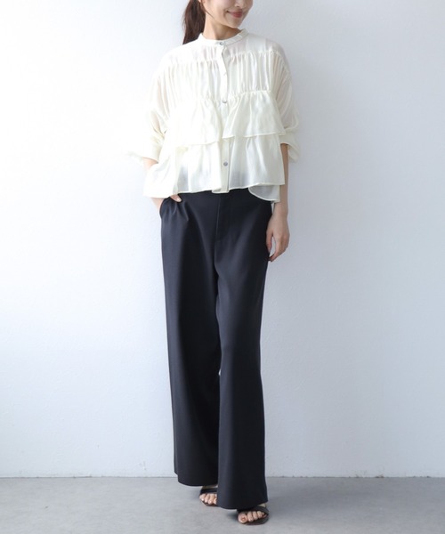 Jines(ジネス)の「とろみラッフルブラウス(シャツ/ブラウス・レディース・ホワイト/ベージュ/ラベンダー・38)」の6枚目の写真