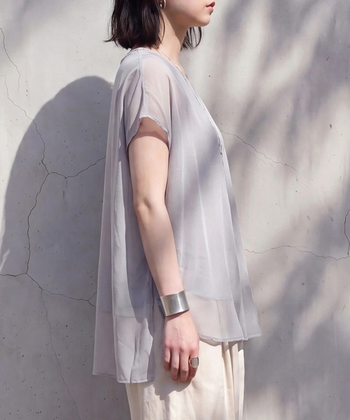 SELECT LEVERY(セレクトリベリー)の「シアードッキングレイヤードTシャツ(Tシャツ/カットソー・レディース・グレー/アイボリー/ブラック・FREE)」の10枚目の写真