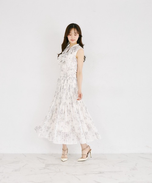 tocco closet（トッコ　クローゼット）の「ラメドビーストライプ×リボンフラワープリントプリーツスカート（スカート・レディース・オフホワイト/ブラウン/ブラック・M）」の8枚目の写真