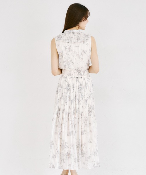 tocco closet（トッコ　クローゼット）の「ラメドビーストライプ×リボンフラワープリントプリーツスカート（スカート・レディース・オフホワイト/ブラウン/ブラック・M）」の11枚目の写真