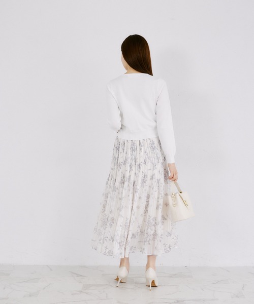 tocco closet（トッコ　クローゼット）の「ラメドビーストライプ×リボンフラワープリントプリーツスカート（スカート・レディース・オフホワイト/ブラウン/ブラック・M）」の5枚目の写真