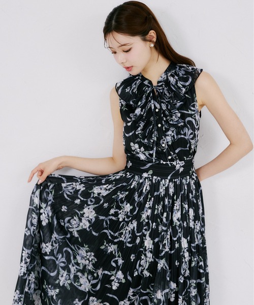 tocco closet（トッコ　クローゼット）の「ラメドビーストライプ×リボンフラワープリントプリーツスカート（スカート・レディース・オフホワイト/ブラウン/ブラック・M）」の22枚目の写真