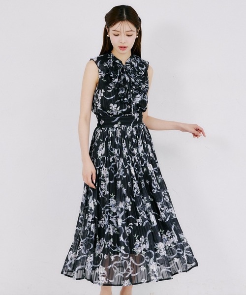 tocco closet（トッコ　クローゼット）の「ラメドビーストライプ×リボンフラワープリントプリーツスカート（スカート・レディース・オフホワイト/ブラウン/ブラック・M）」の20枚目の写真