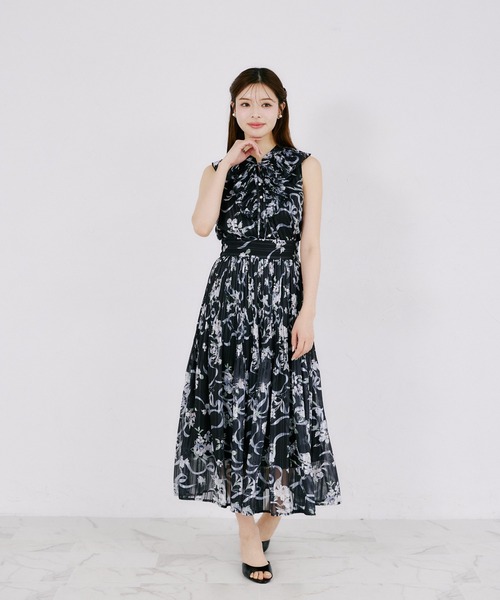 tocco closet（トッコ　クローゼット）の「ラメドビーストライプ×リボンフラワープリントプリーツスカート（スカート・レディース・オフホワイト/ブラウン/ブラック・M）」の16枚目の写真