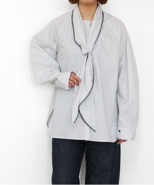 Marilyn Moon(マリリンムーン)の「modern tie raglan blouse(シャツ/ブラウス・レディース・ホワイト/ホワイト×ブラック/ネイビー/ブラック・FREE)」の7枚目の写真