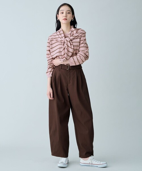 ANY(エニィ)の「チノライクタックバレルパンツ(チノパンツ・レディース・黄土色系・X-LARGE)」の12枚目の写真