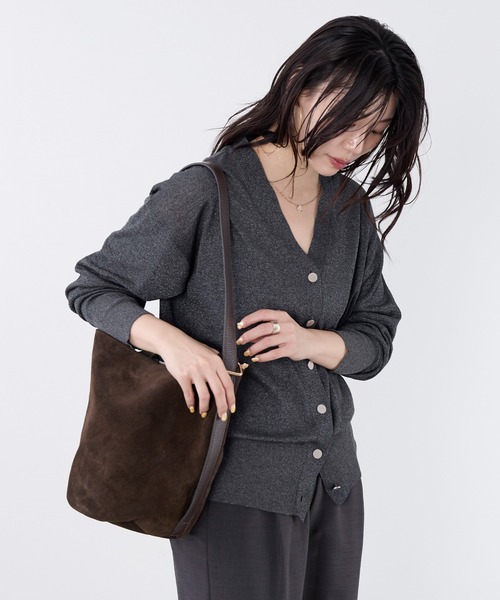 AULENTTI(オウレンティ)の「【AULENTTI】スエードワンショルダートートバッグ withチェーンショルダーポーチ-One-Handle Tote Bag(トートバッグ・レディース・ダークブラウン・FREE)」の14枚目の写真