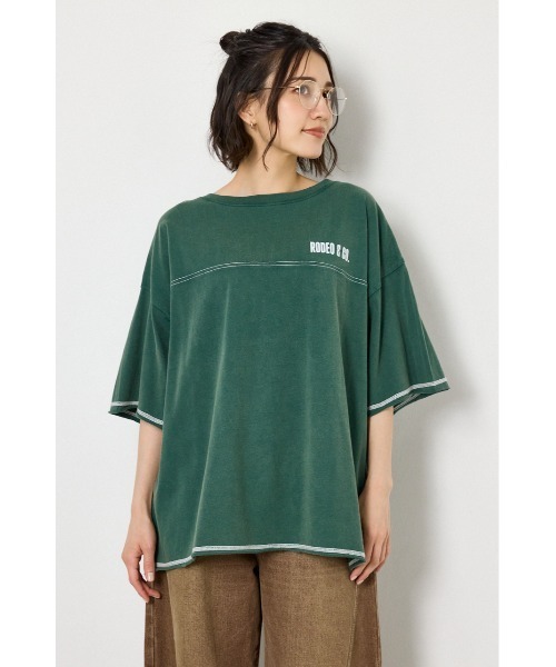 RODEO CROWNS WIDE BOWL(ロデオクラウンズワイドボウル)の「ヴィンテージライクステッチ5分袖Tシャツ(Tシャツ/カットソー・レディース・ダークグリーン/ブラック/レッド/オフホワイト・FREE)」の4枚目の写真
