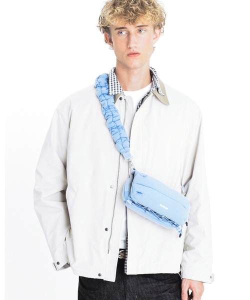 Topologie(トポロジー)の「Bottle Sacoche Medium(ボトル サコッシュミディアム)(ショルダーバッグ・レディース・ライトブルー/モスグリーン・ONE SIZE)」の10枚目の写真