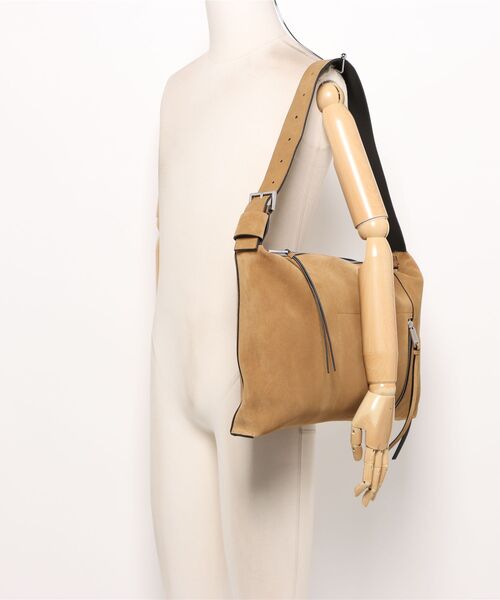 ALLSAINTS（オールセインツ）の「ALBA SUEDE SHLDR BAG | ALBA スエード ショルダー バッグ（ショルダーバッグ・レディース・ブラウン系その他・ONE SIZE）」の5枚目の写真