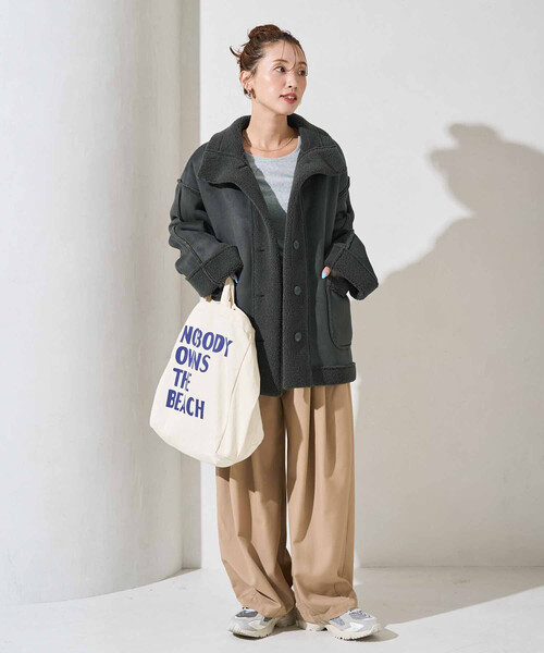 FREAK'S STORE(フリークスストア)の「限定展開 ムートン スタンドカラー コート(ムートンコート・レディース・ブラック/ベージュ/キャメル/チャコール・フリ-)」の9枚目の写真
