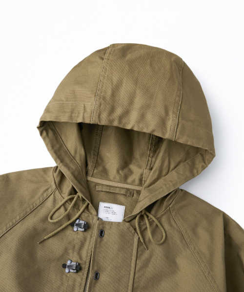 OUTSTANDING(アウトスタンディング)の「JUNGLE CLOTH DECK HOOD JACKET_KHAKI(ミリタリージャケット・メンズ・その他・MEDIUM/LARGE/SMALL)」の3枚目の写真
