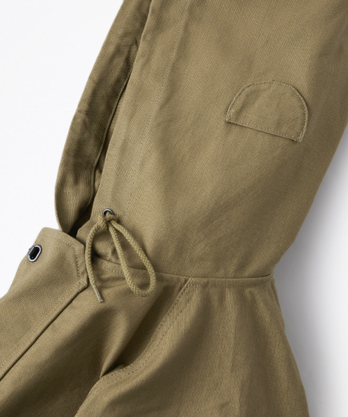 OUTSTANDING(アウトスタンディング)の「JUNGLE CLOTH DECK HOOD JACKET_KHAKI(ミリタリージャケット・メンズ・その他・MEDIUM/LARGE/SMALL)」の4枚目の写真