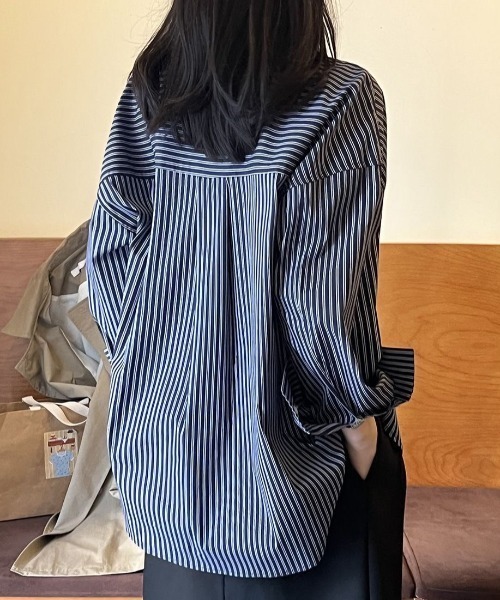 Teem Store(チームストア)の「オーバーサイズ ストライプ レギュラーカラーシャツ(シャツ/ブラウス・レディース・ネイビー・M)」の2枚目の写真