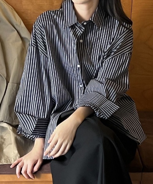 Teem Store(チームストア)の「オーバーサイズ ストライプ レギュラーカラーシャツ(シャツ/ブラウス・レディース・ネイビー・M)」の3枚目の写真