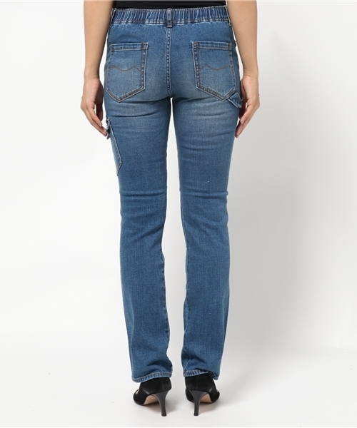 AVIREX(アヴィレックス)の「avirex/ アヴィレックス / DENIM TUCK PANTS/ デニム タックパンツ(デニムパンツ・レディース・ブルー系その他/ライトインディゴブルー・MEDIUM/SMALL/LARGE)」の11枚目の写真