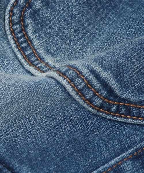 AVIREX(アヴィレックス)の「avirex/ アヴィレックス / DENIM TUCK PANTS/ デニム タックパンツ(デニムパンツ・レディース・ブルー系その他/ライトインディゴブルー・MEDIUM/SMALL/LARGE)」の8枚目の写真