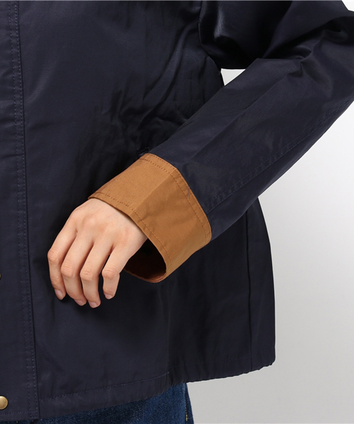 POU DOU DOU(プードゥドゥ)の「コットンエステルツイルマウンテンパーカ(マウンテンパーカー・レディース・キャメル/ネイビー/ブルー・3)」の8枚目の写真