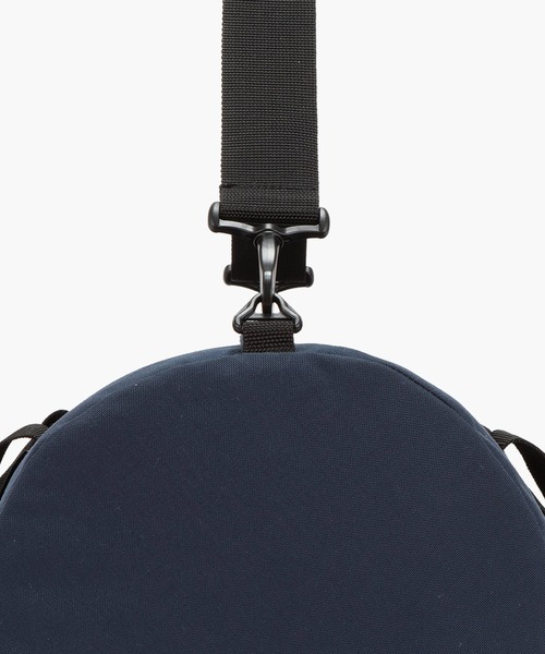 OUTDOOR PRODUCTS(アウトドアプロダクツ)の「232 X-LARGE ビッグロールボストンバッグ 38.3L コーデュラナイロン仕様(ボストンバッグ・メンズ・ライトグレー/ピンク/サックスブルー/ブラック/ネイビー/グリーン/レッド/ワイン/オレンジ/パープル/ベージュ/エメラルド・FREE)」の22枚目の写真
