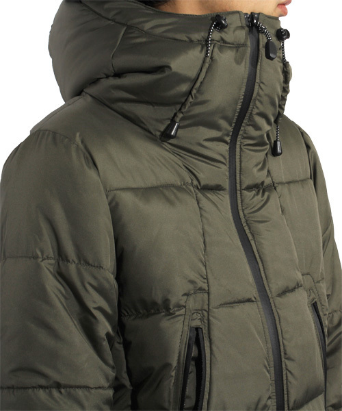 ８(eight)（エイト）の「中綿 ジャケット フード付き ナイロン ブルゾン アウトドア（ダウンジャケット/コート・メンズ・ブラック/カーキ/ネイビー・MEDIUM/LARGE/X-LARGE）」の20枚目の写真