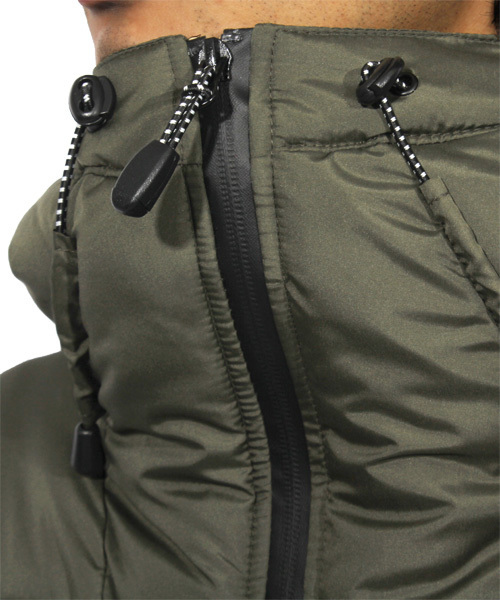 ８(eight)（エイト）の「中綿 ジャケット フード付き ナイロン ブルゾン アウトドア（ダウンジャケット/コート・メンズ・ブラック/カーキ/ネイビー・MEDIUM/LARGE/X-LARGE）」の14枚目の写真