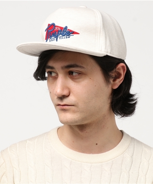 Purple&Yellow(パープルアンドイエロー)の「スウェット平つば刺繍キャップ(キャップ・メンズ・グレー/チャコール/アイボリー・FREE)」の2枚目の写真