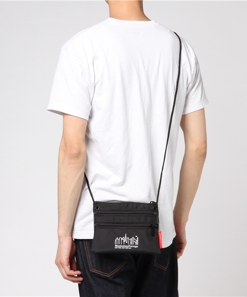 Manhattan Portage(マンハッタンポーテージ)の「Triple Zipper Pouch -トリプルジッパーポーチ-(ショルダーバッグ・メンズ・ブラック・FREE)」の7枚目の写真