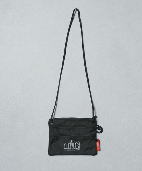 3連休限定価格♡ GIANNI ブラック ナイロン ポーチバッグ 3連休限定価格♡ GIANNI ブラック ナイロン ポーチバッグ 3連休限定