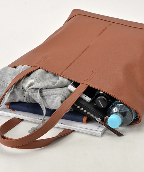 DEVICE(デバイス)の「Control シンプル 合皮 ビジネス センター 刺繍 デザイン トートバッグ(トートバッグ・メンズ・ブラック/ブラウン/キャメル/ネイビー・FREE)」の11枚目の写真