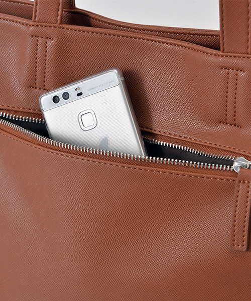 DEVICE(デバイス)の「Control シンプル 合皮 ビジネス センター 刺繍 デザイン トートバッグ(トートバッグ・メンズ・ブラック/ブラウン/キャメル/ネイビー・FREE)」の13枚目の写真