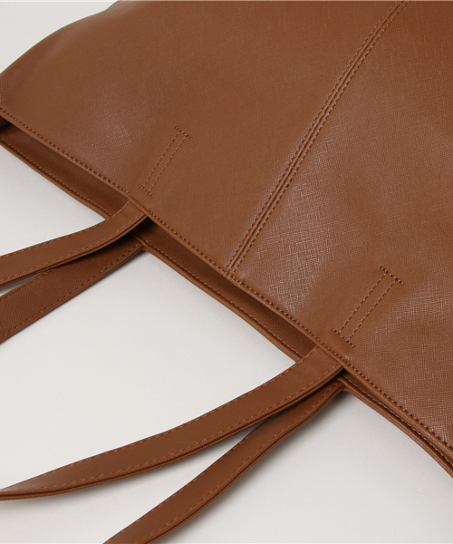 DEVICE(デバイス)の「Control シンプル 合皮 ビジネス センター 刺繍 デザイン トートバッグ(トートバッグ・メンズ・ブラック/ブラウン/キャメル/ネイビー・FREE)」の8枚目の写真