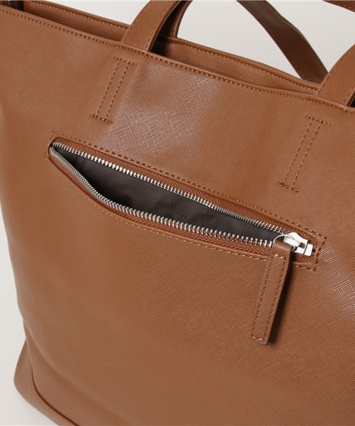 DEVICE(デバイス)の「Control シンプル 合皮 ビジネス センター 刺繍 デザイン トートバッグ(トートバッグ・メンズ・ブラック/ブラウン/キャメル/ネイビー・FREE)」の9枚目の写真