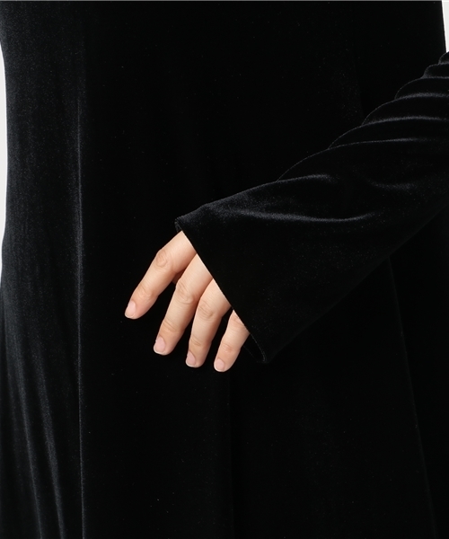 LE CIEL BLEU（ルシェルブルー）の「ロングスリーブベロアワンピース（ワンピース・レディース・ブラック/パープル/イエロー・38/36）」の7枚目の写真