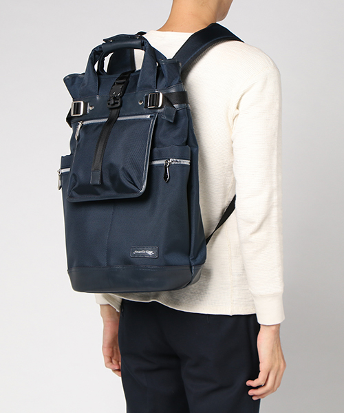 【未使用品✨】サマンサキングズネイビー 星柄 バックパックナイロン×レザー 未使用品✨】サマンサキングズネイビー 星柄 バックパックナイロン