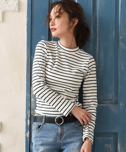 Luz Llena(ラズレナ)の「テレコリブハイネックトップス(Tシャツ/カットソー・レディース・ブラック/オフホワイト/ボルドー/ホワイト×ブラック・MEDIUM)」の3枚目の写真