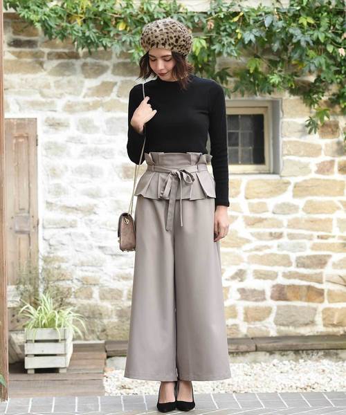 Luz Llena(ラズレナ)の「テレコリブハイネックトップス(Tシャツ/カットソー・レディース・ブラック/オフホワイト/ボルドー/ホワイト×ブラック・MEDIUM)」の11枚目の写真