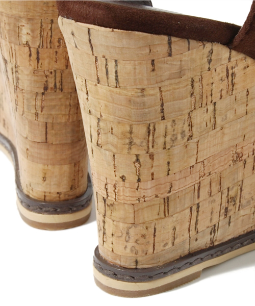 BEAUTY&YOUTH UNITED ARROWS（ビューティーアンドユースユナイテッドアローズ）の「BYSF Tストラップ コルクウェッジサンダル ◆ §（サンダル・レディース・ブラウン/ダークブラウン・35h/36/36h/37/37h/38）」の9枚目の写真